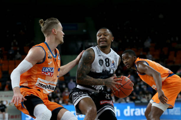 离开巴萨后 离开巴萨后