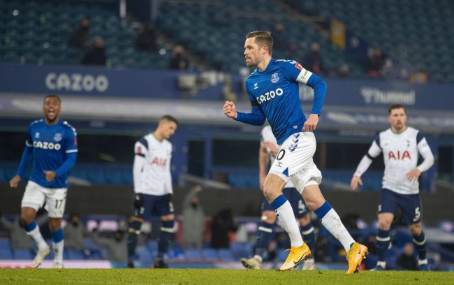 以强度和秩 以强度和秩